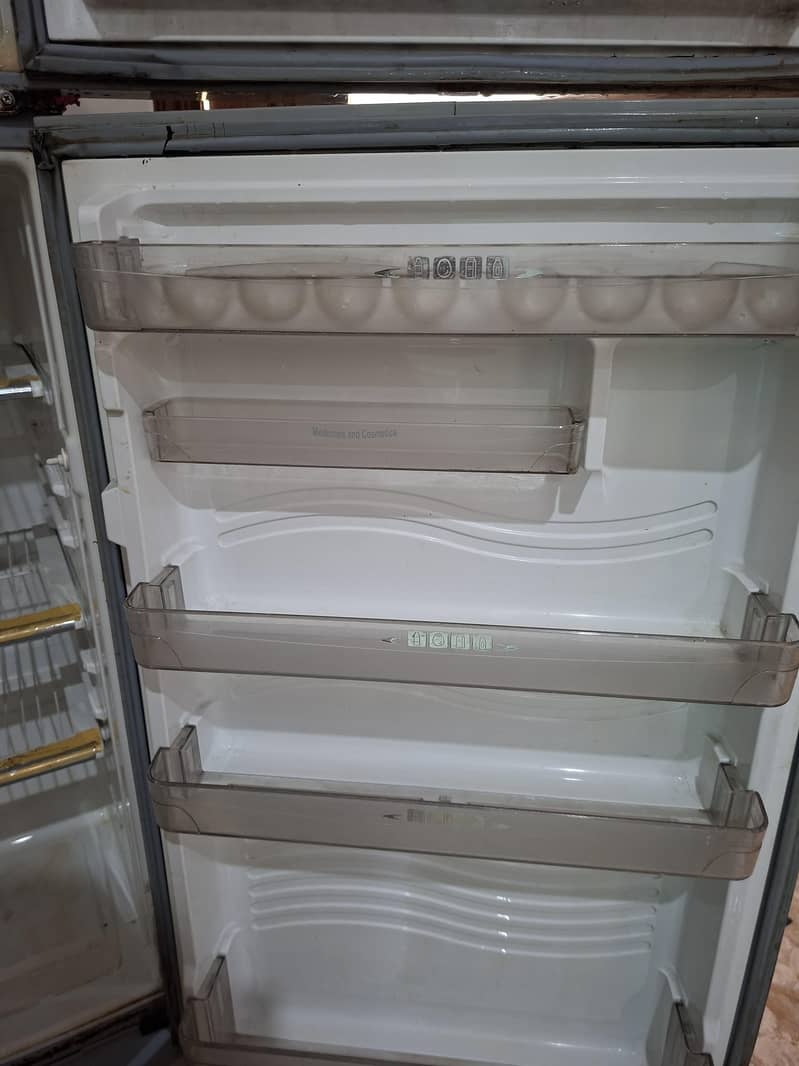 Dawlance Refrigerator 4