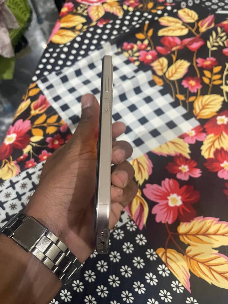OPPO A6 1