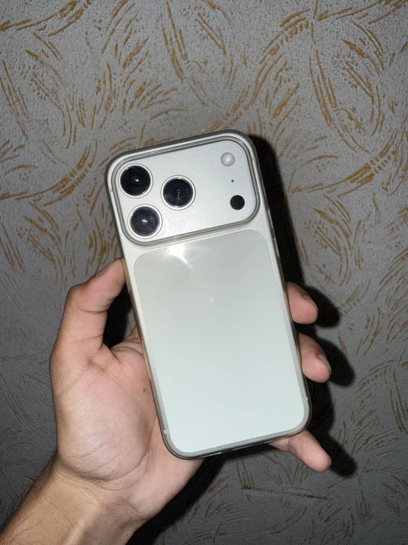 Apple iPhone 17 Pro 5