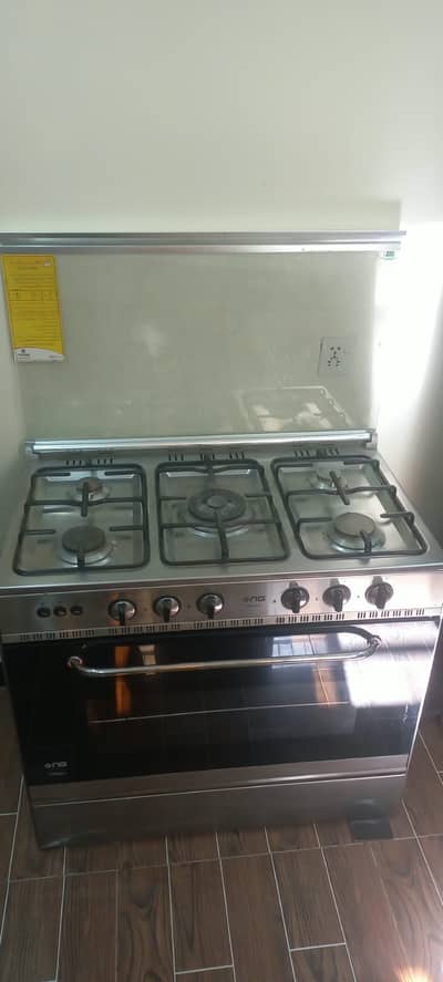 NasGas 5 stove Cooking Range Model: Exc 534 very little used