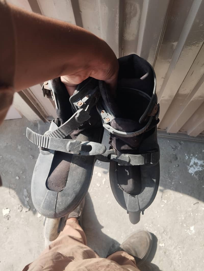 skating shoes 2