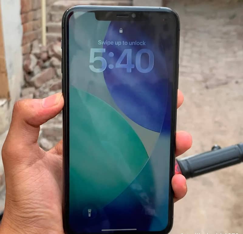 Apple iPhone 11 Pro Max 2
