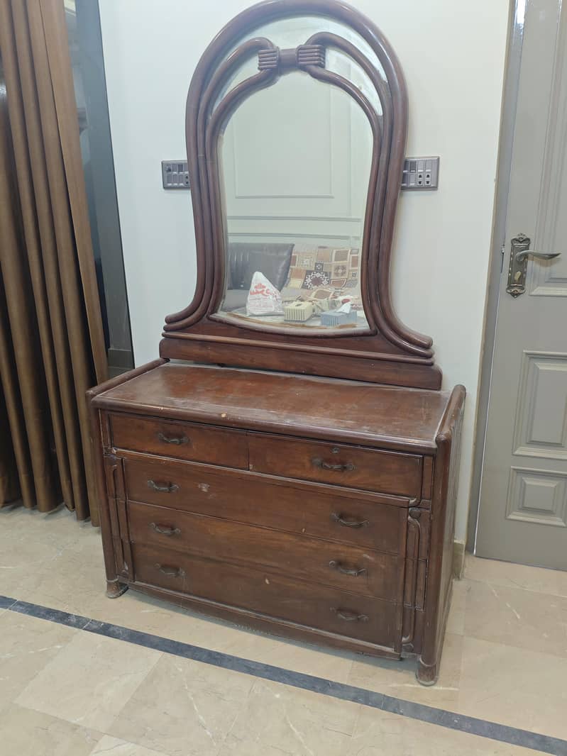 Dressing table 1