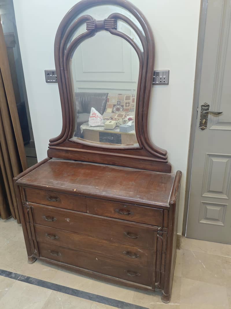 Dressing table 2