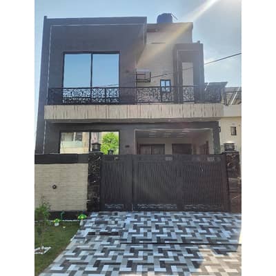 5 Marla Brand New House For Sale