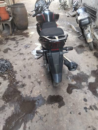 Honda cb 150 f