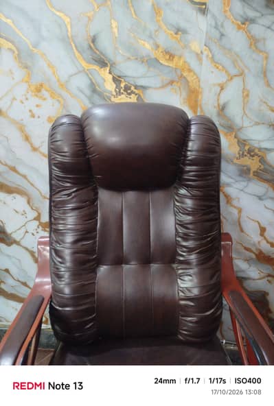 Executive office chair
