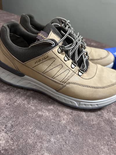 Selling urban sole boot