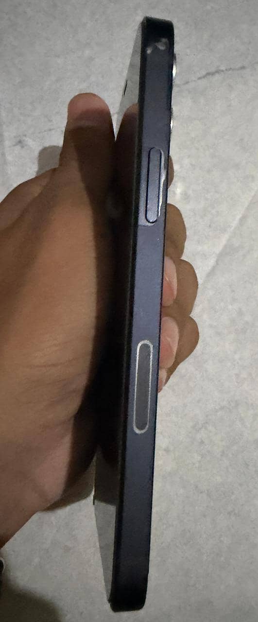 Apple iPhone 12 2