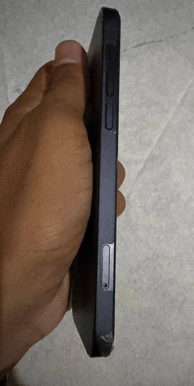 Apple iPhone 12 3