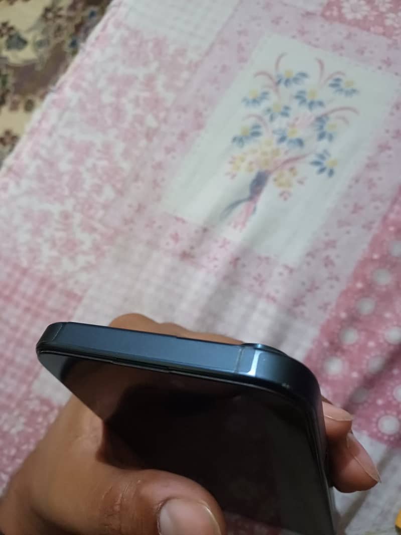 Apple iPhone 15 Pro Max 7