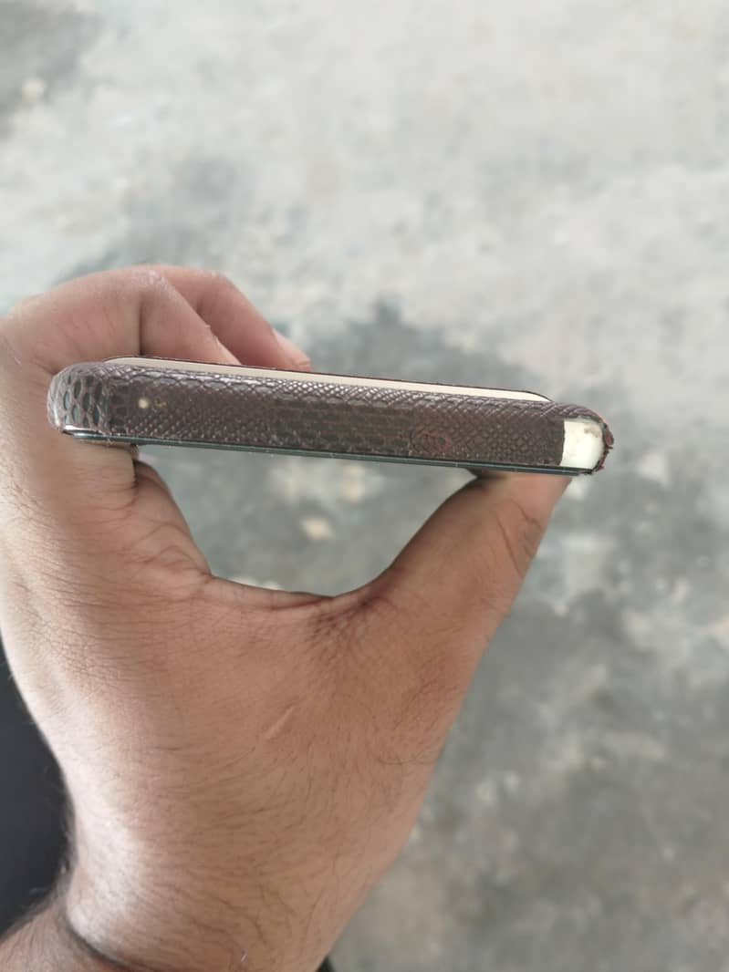Google Pixel 7 4
