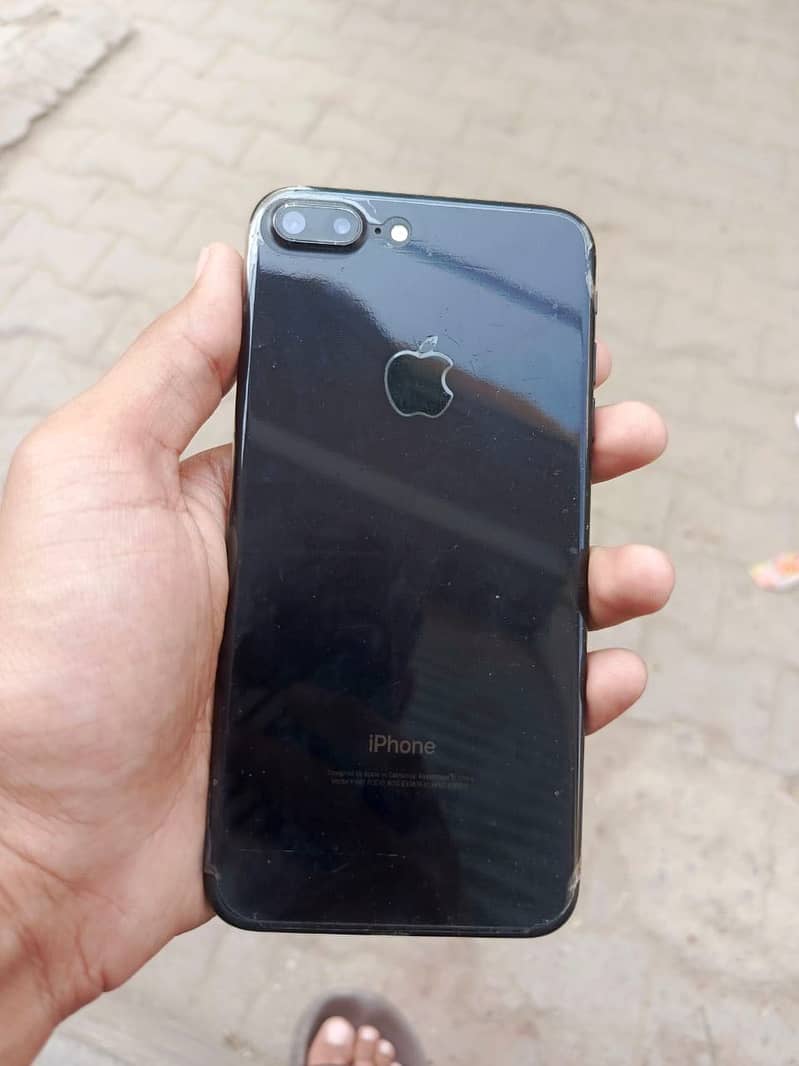 Apple iPhone 7 Plus 0