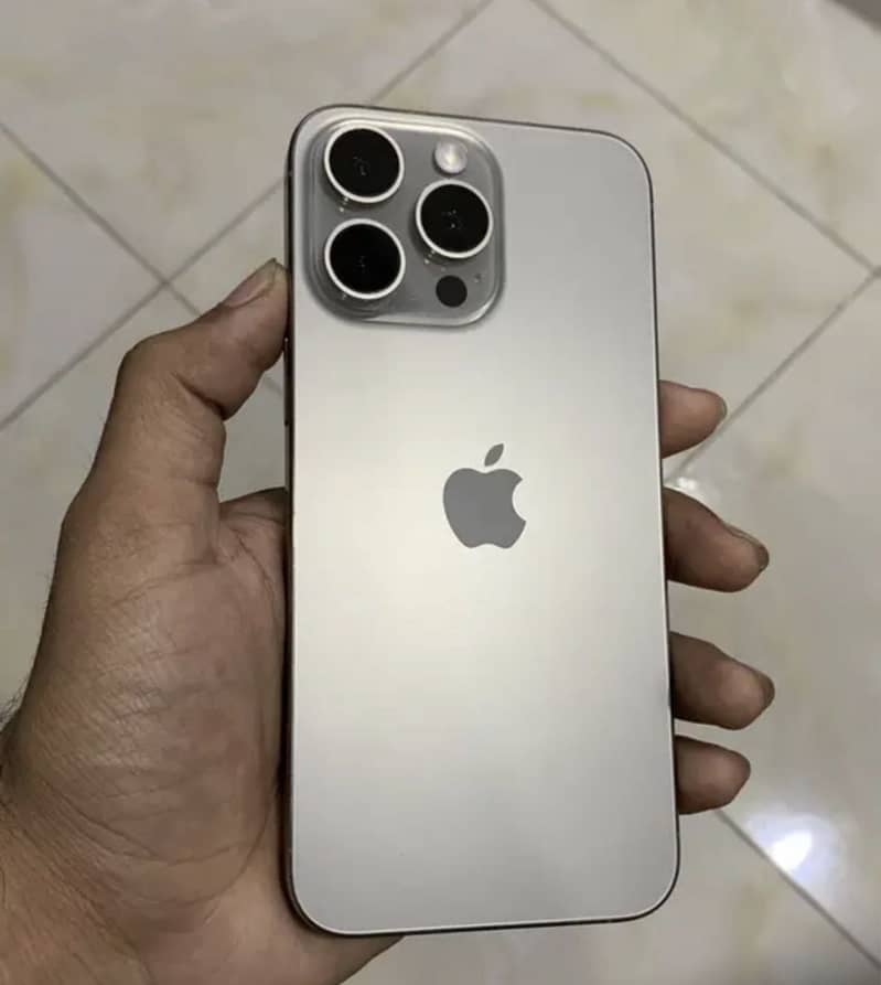 iPhone 15pro max 2
