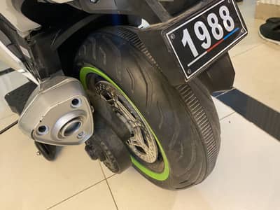 Electric Heavy Bike for kid with charger and key.
