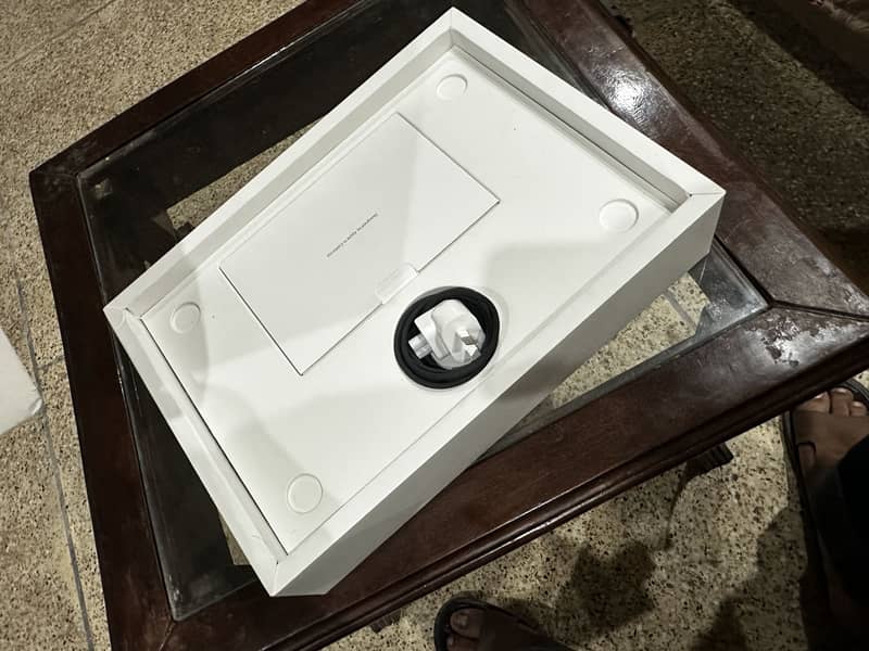 Apple mac book pro m3 7