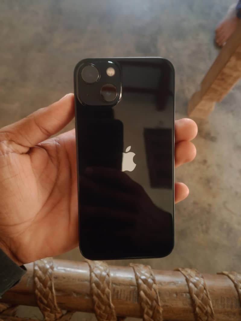 iPhone 13 0