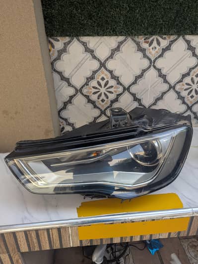Audi a3 forunt left head light