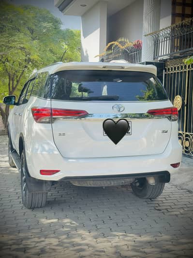 Toyota Fortuner Sigma 2021 b2b jenwan first owner scratched less body