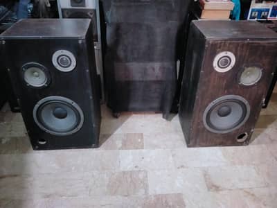 3 Way 10 inch woofer Tamoon Japanese Speakers  with Grills