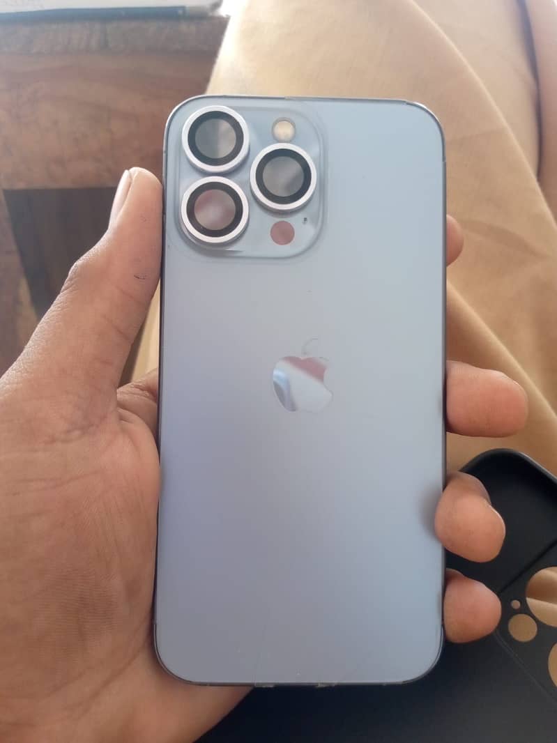 Apple iPhone 13 Pro 0