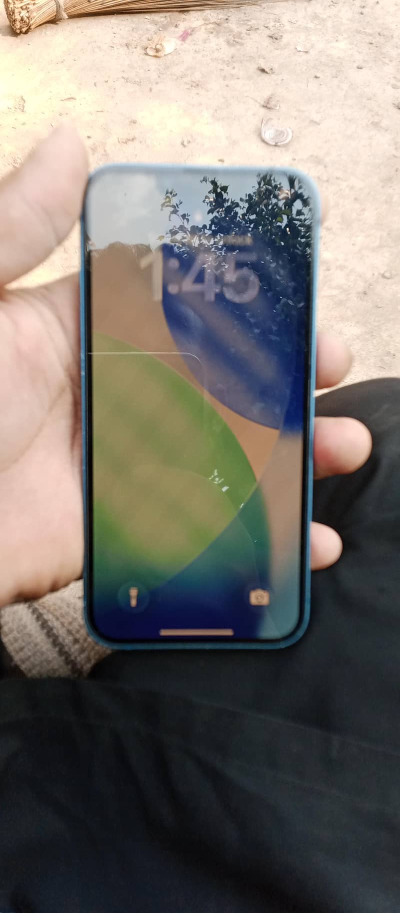 Apple iPhone 13 2