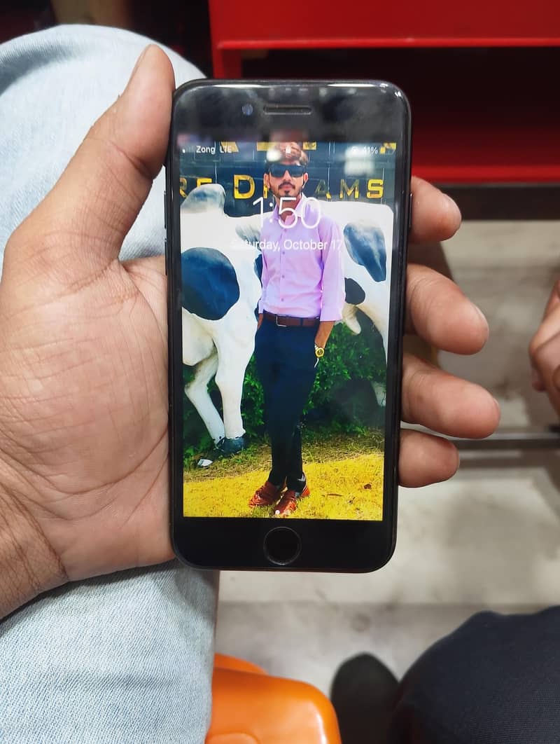 Apple iPhone 7 sim time 1