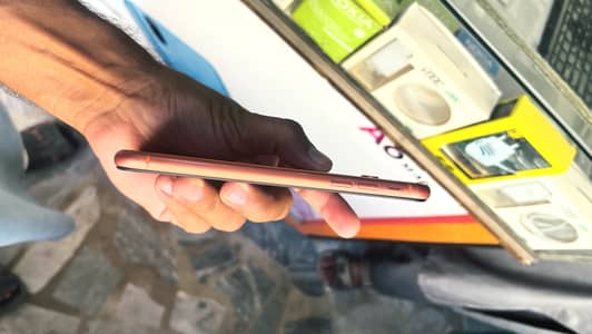 iPhone XR 64GB JV Battery 85 Health LLA /Model Hal