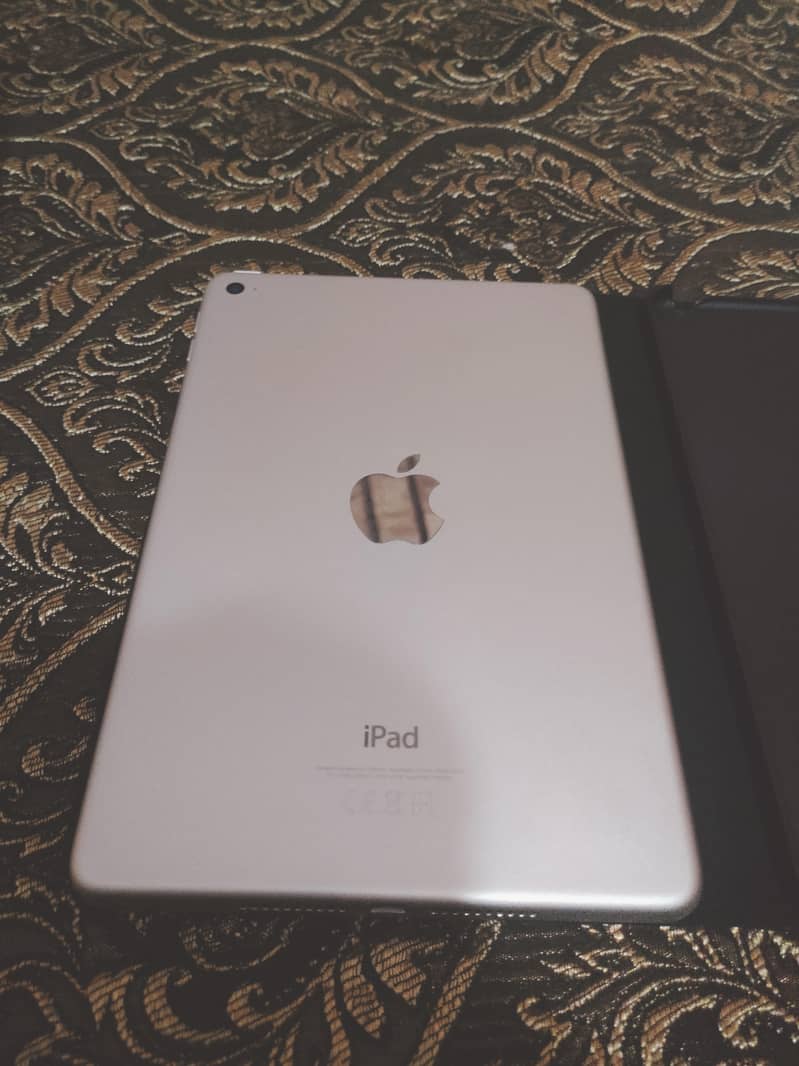 ipad mini 4 0