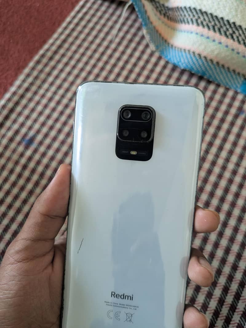 Xiaomi Redmi Note 9S 0