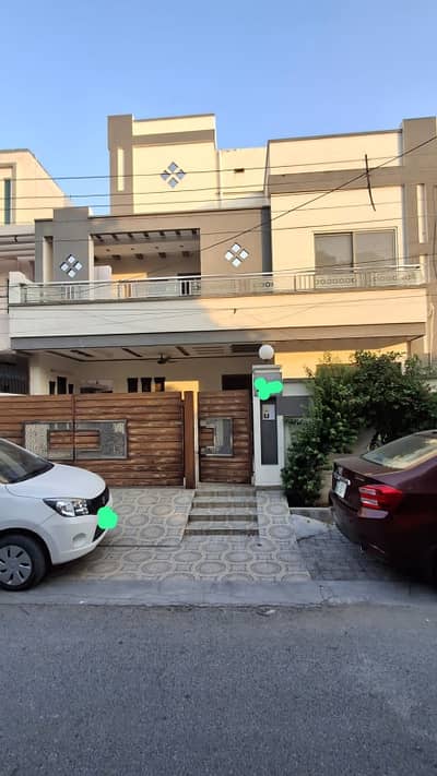 10 Marla Moderan Design Double Story House for Sale in Wapda town E2