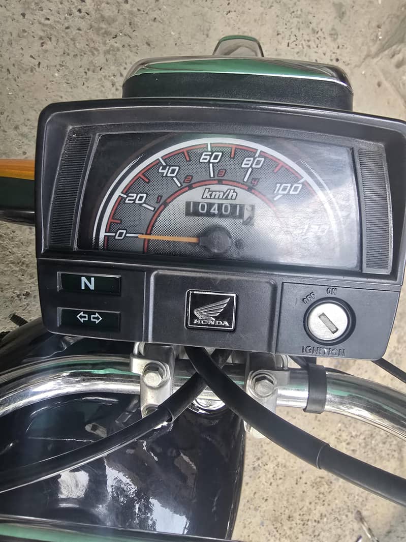 CD 70 2026 Model black 6