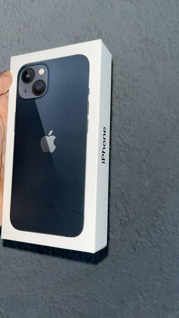 iphone 13 box packed 2