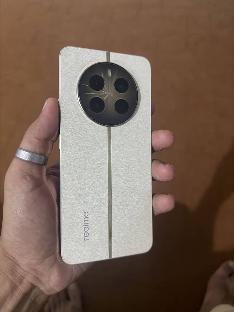 Realme 12 Plus 0