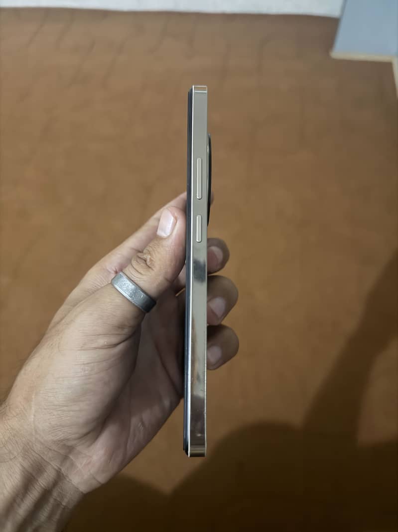 Realme 12 Plus 4