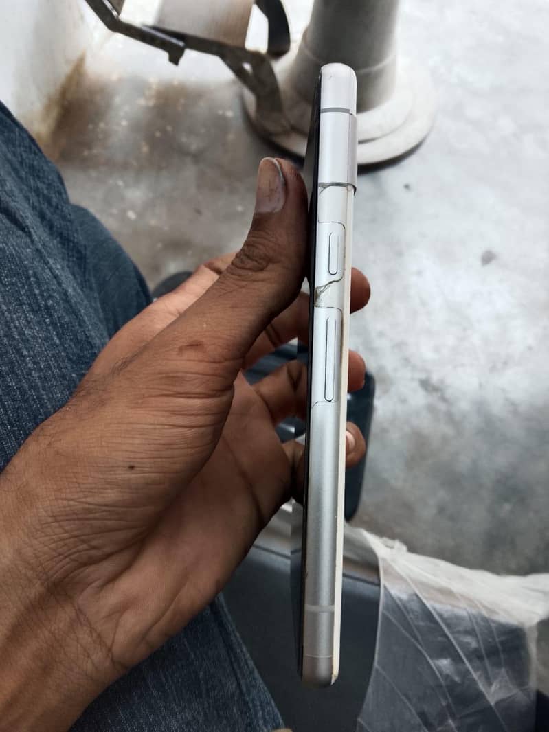 Google Pixel 7a 3