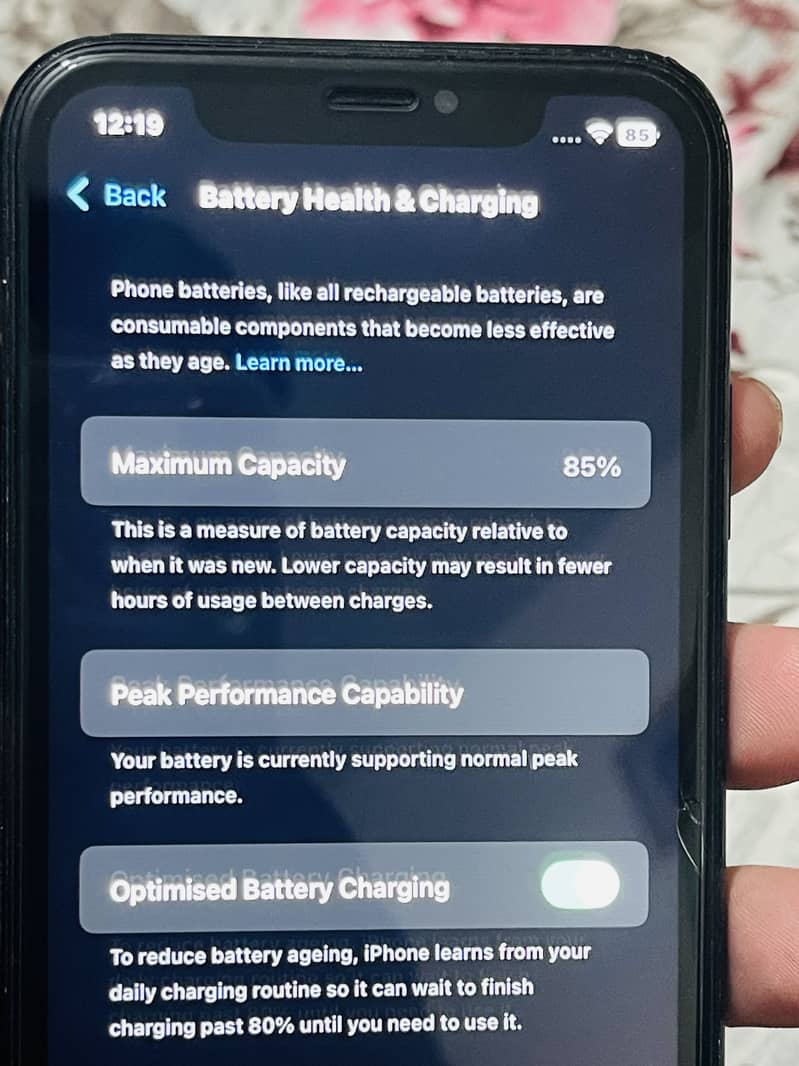 Apple iPhone XR 7