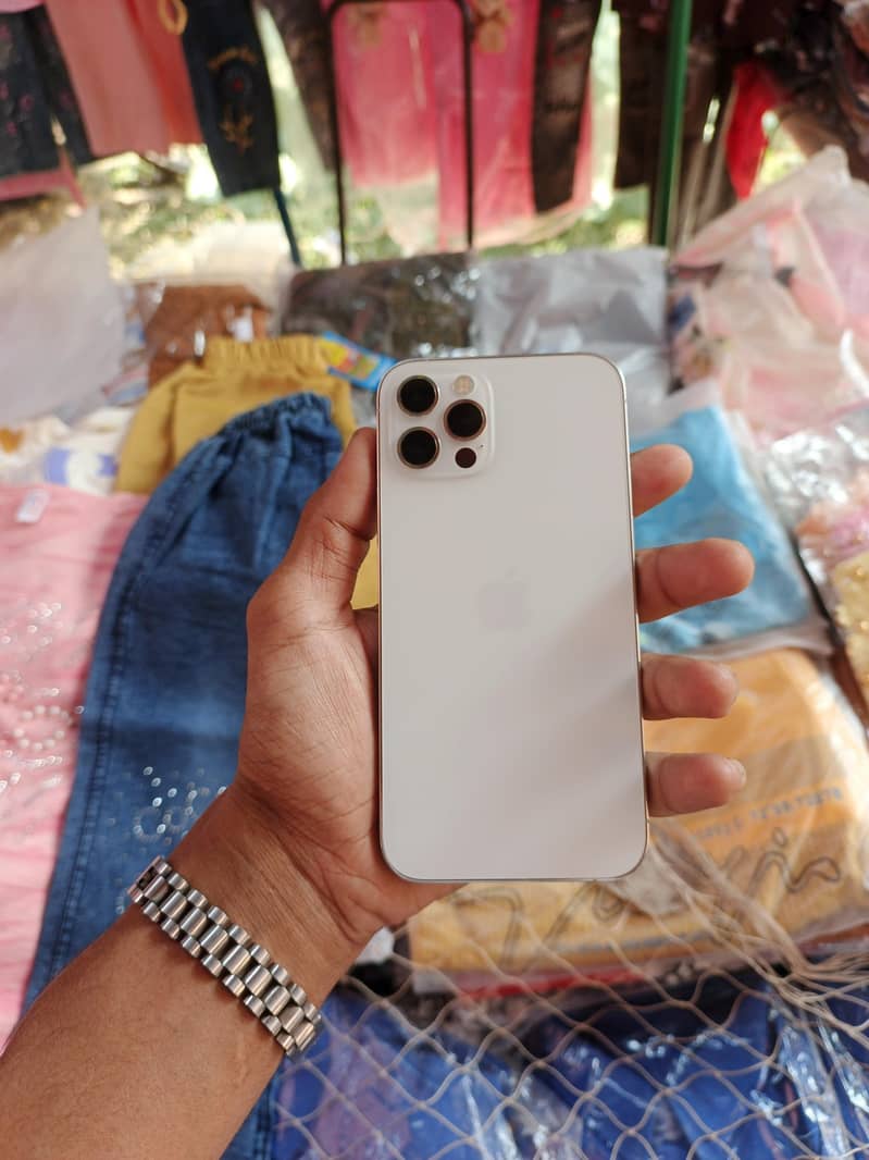 Apple iPhone 12 Pro 3