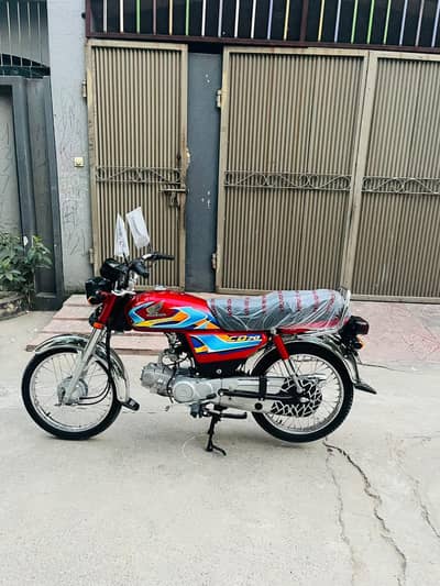 Honda CD7o 2026Model 4000KM First Owner best for 2027