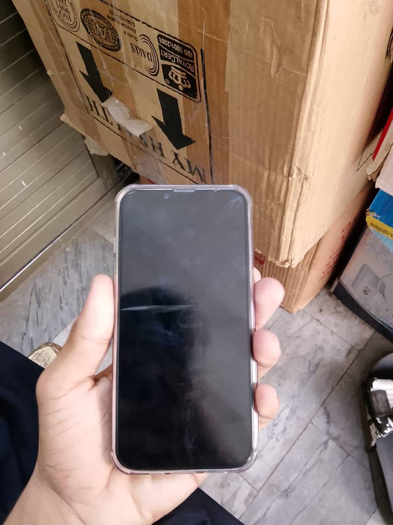 Apple iPhone 13 Pro 2