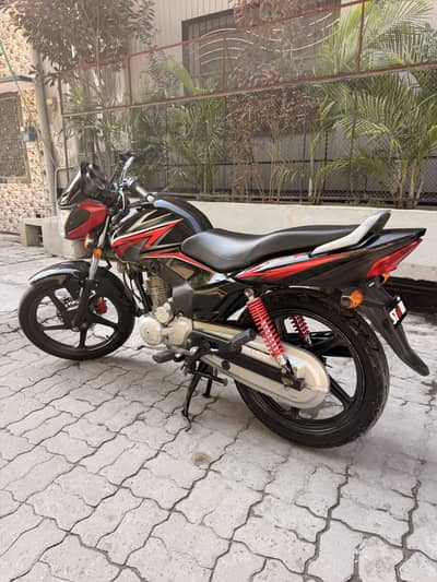 Honda cb 125F antique condition self home used