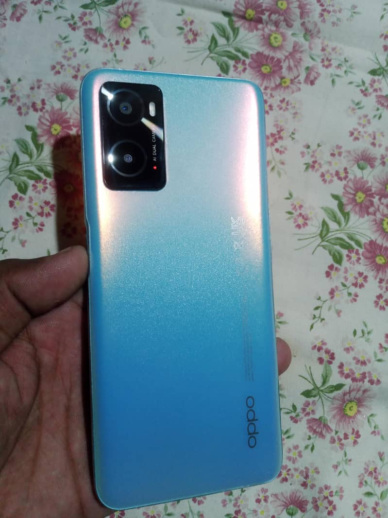 OPPO A76 3