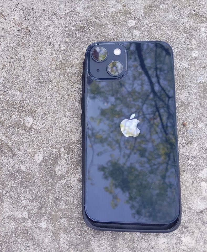 Apple iPhone 13 3