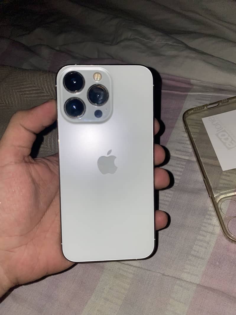 Apple iPhone 13 Pro 3