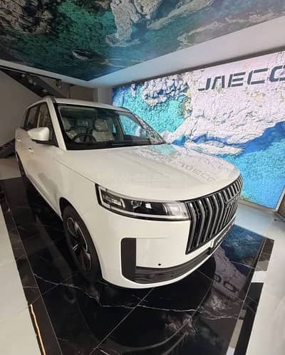 Jaecoo J5 Premium White color brand new