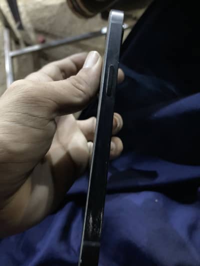 Apple iPhone 16e