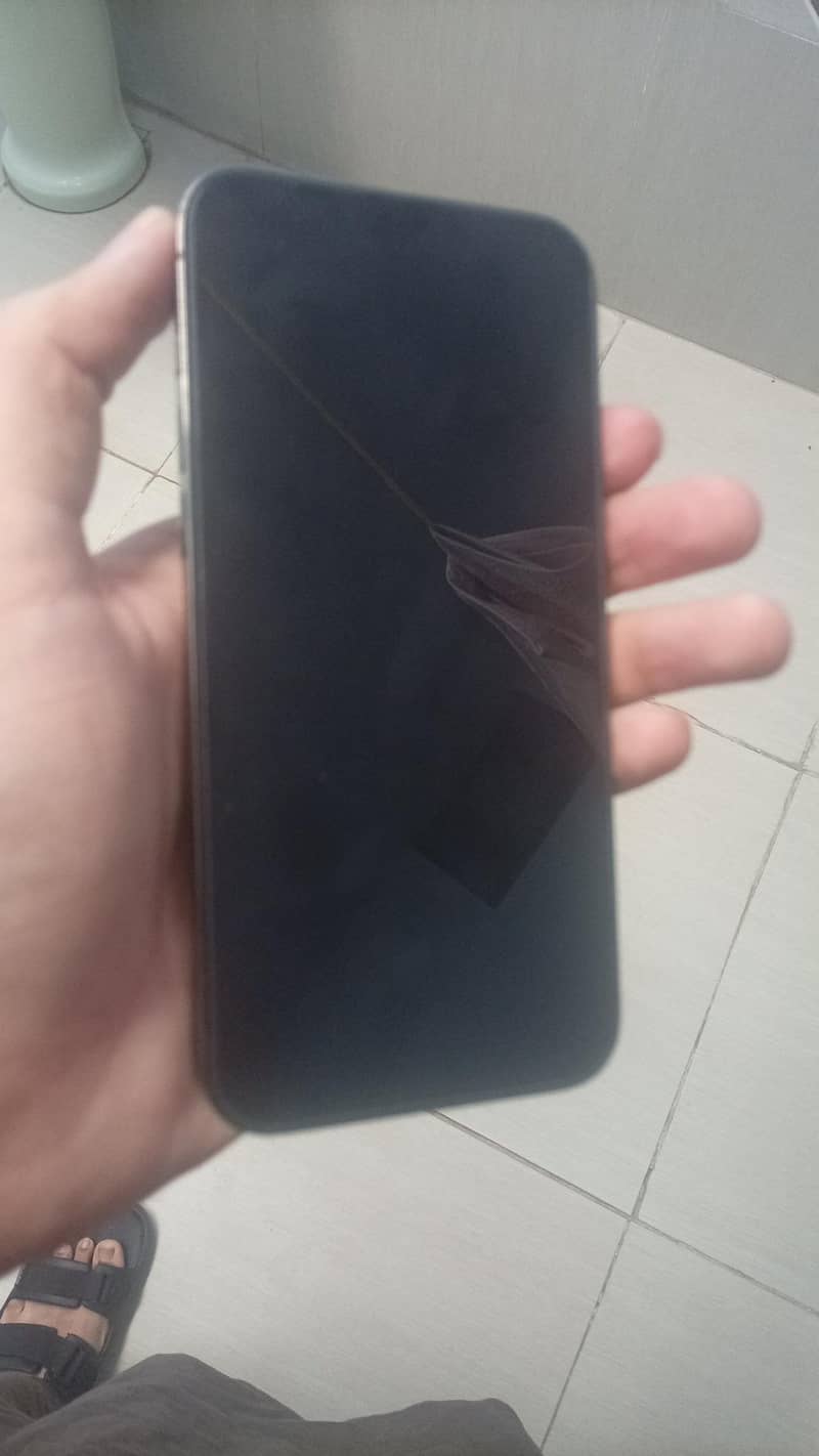 Apple iPhone 13 Pro Max 2