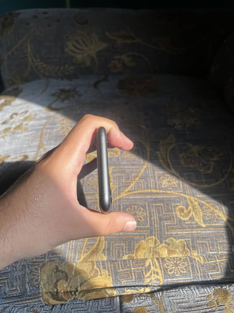 Apple iPhone 11 2
