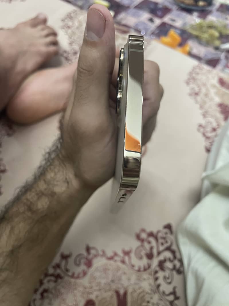 Apple iPhone 13 Pro Max 5