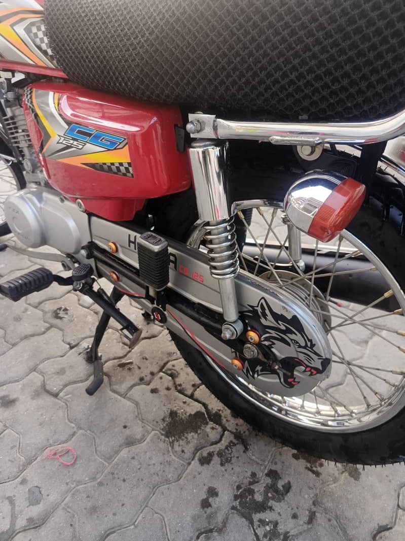 CG 125 . . 0